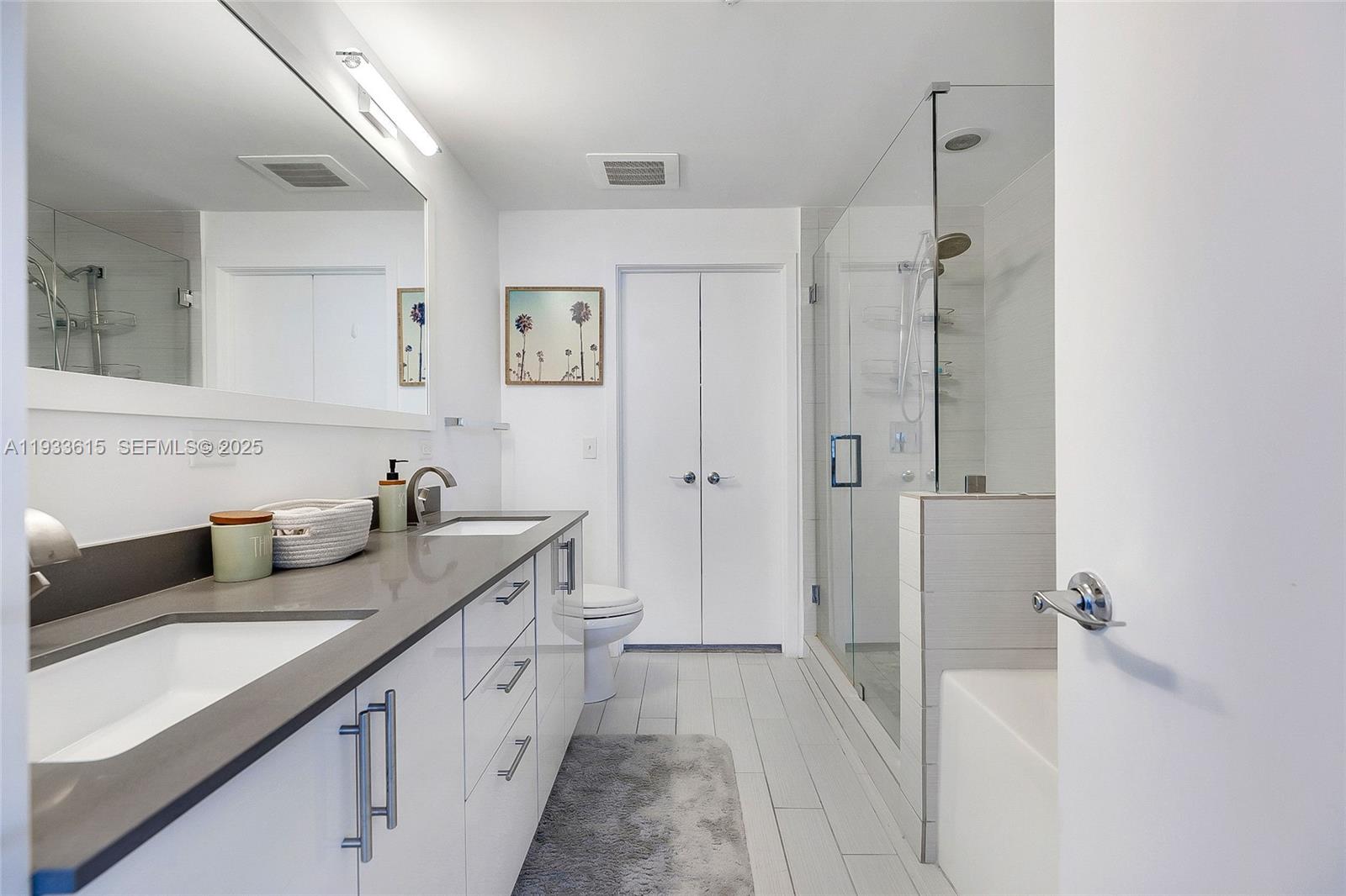 image Nine at Mary Brickell Village10