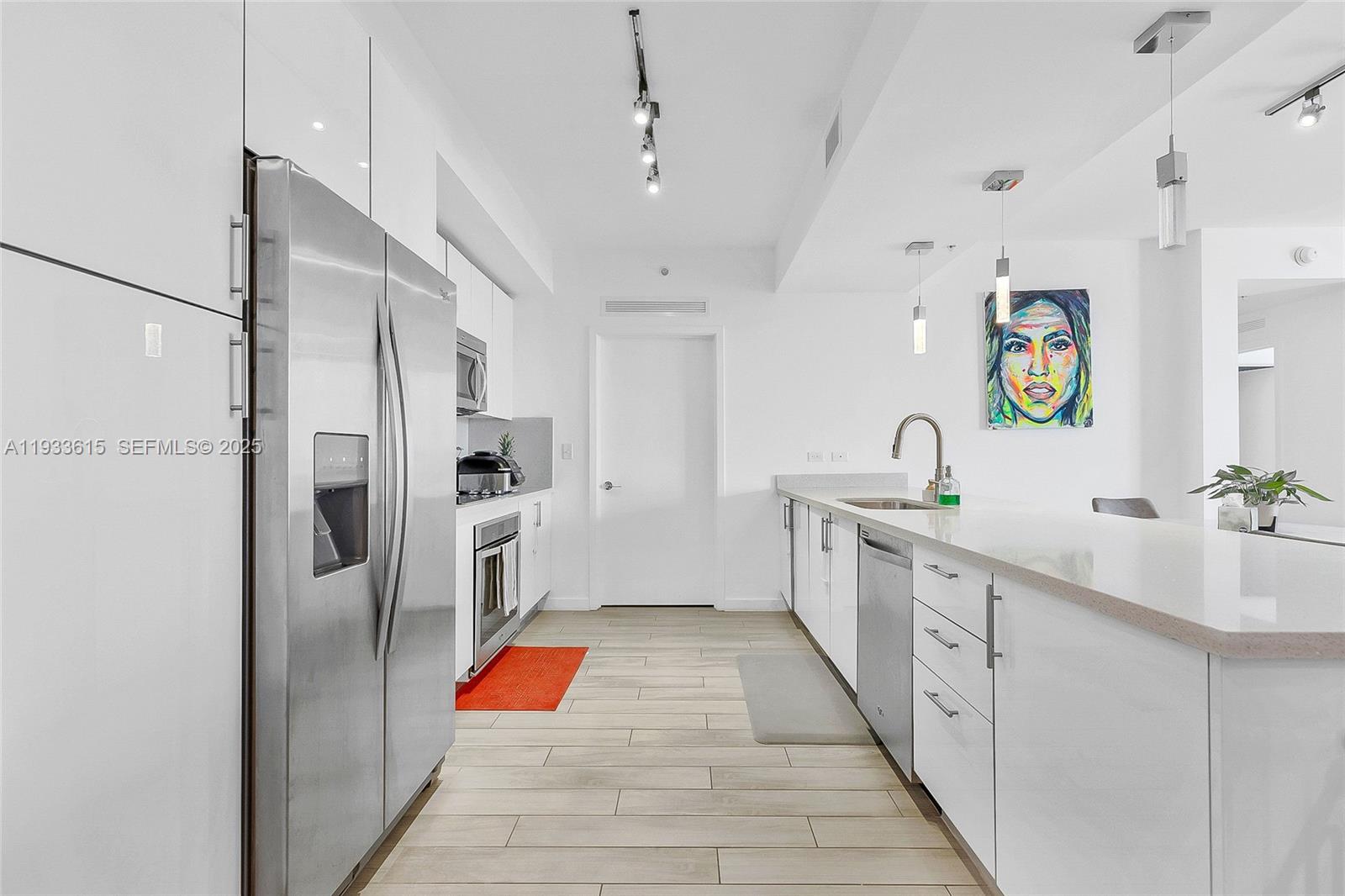 image Nine at Mary Brickell Village2