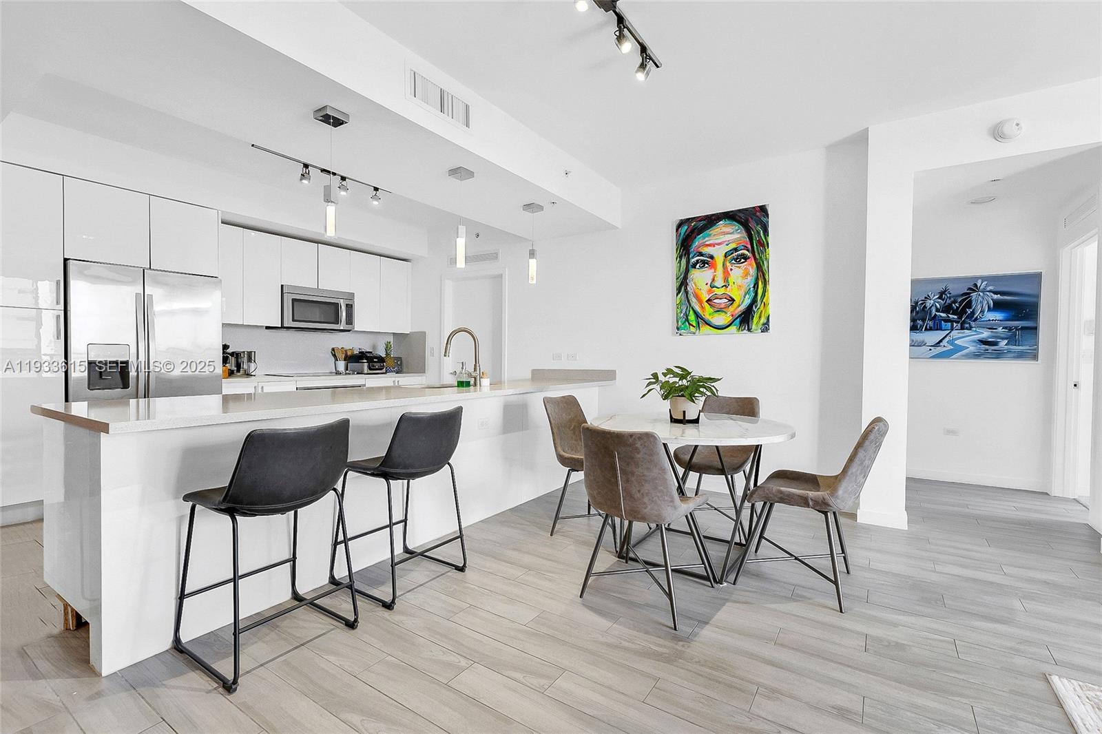 image Nine at Mary Brickell Village5