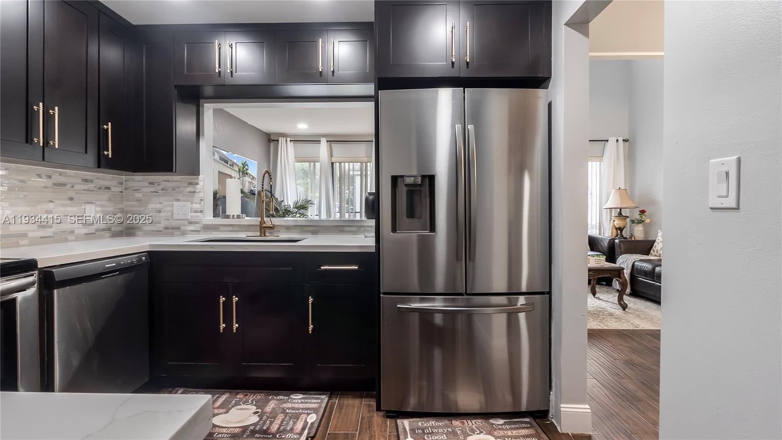 4289 N 76th Ave Davie, FL 33024