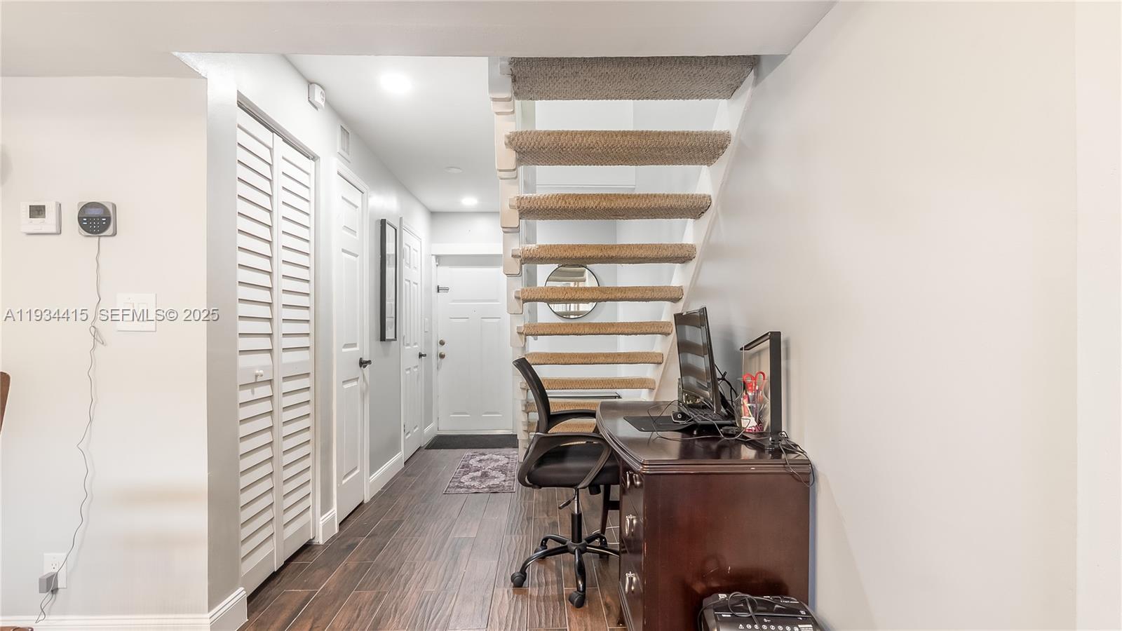 4289 N 76th Ave Davie, FL 33024