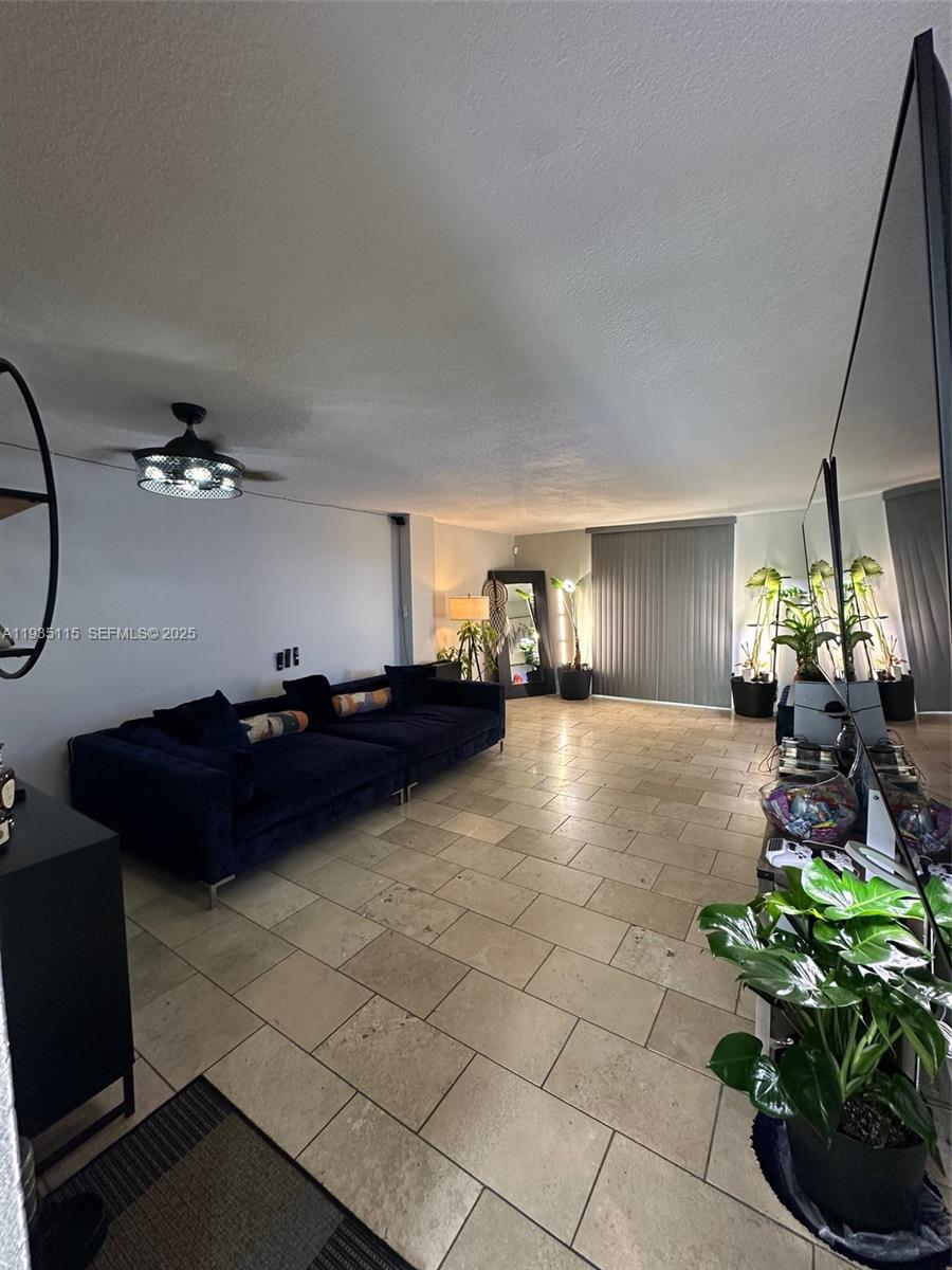 2903 N Miami Bch Blvd #409 North Miami Beach, FL 33160