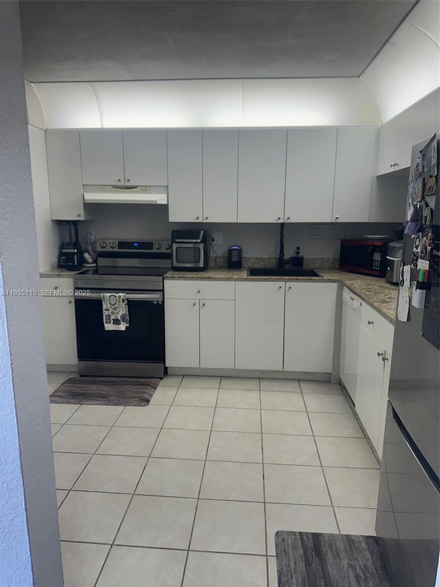 2903 N Miami Bch Blvd #409 North Miami Beach, FL 33160