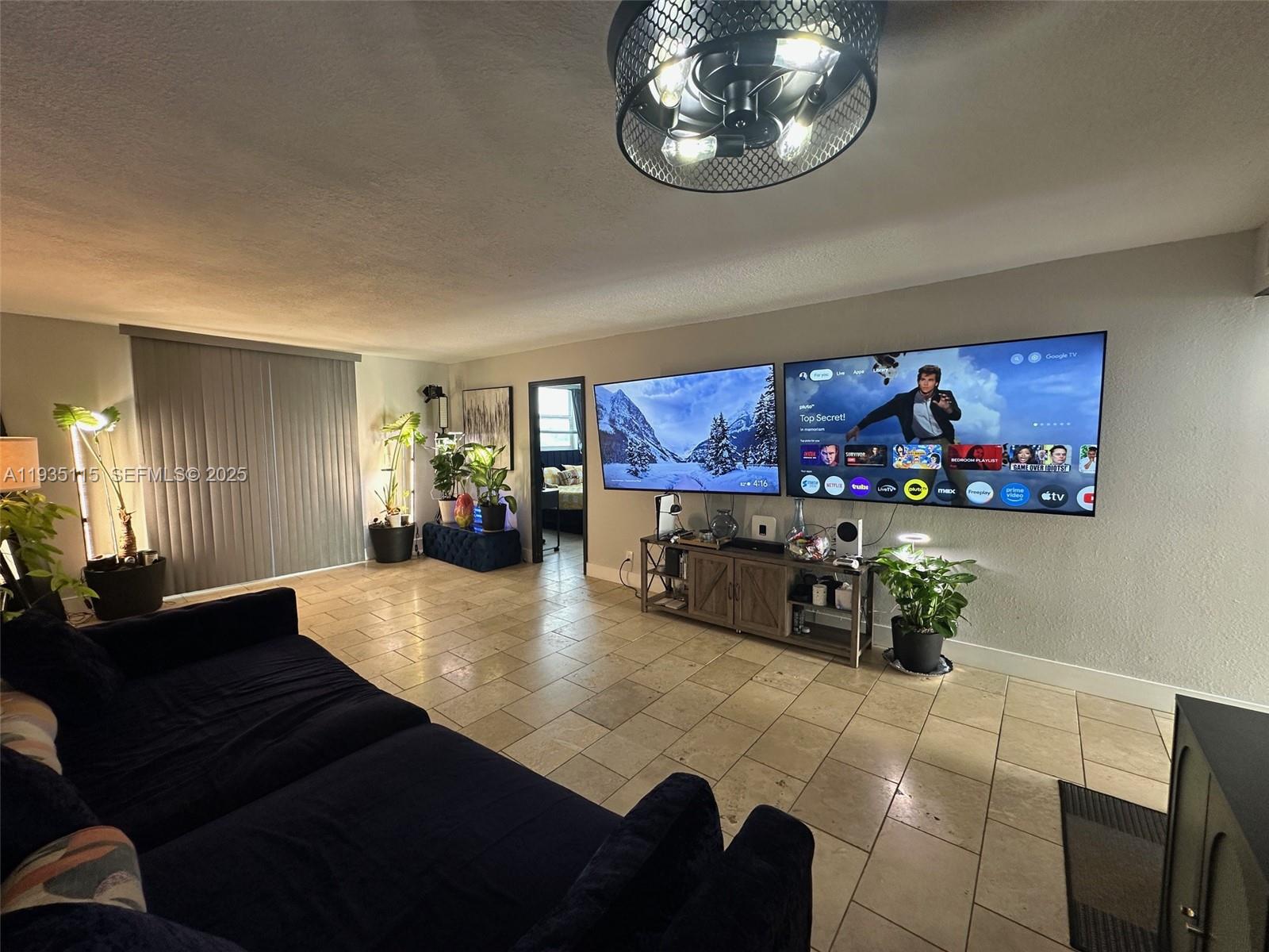 2903 N Miami Bch Blvd #409 North Miami Beach, FL 33160