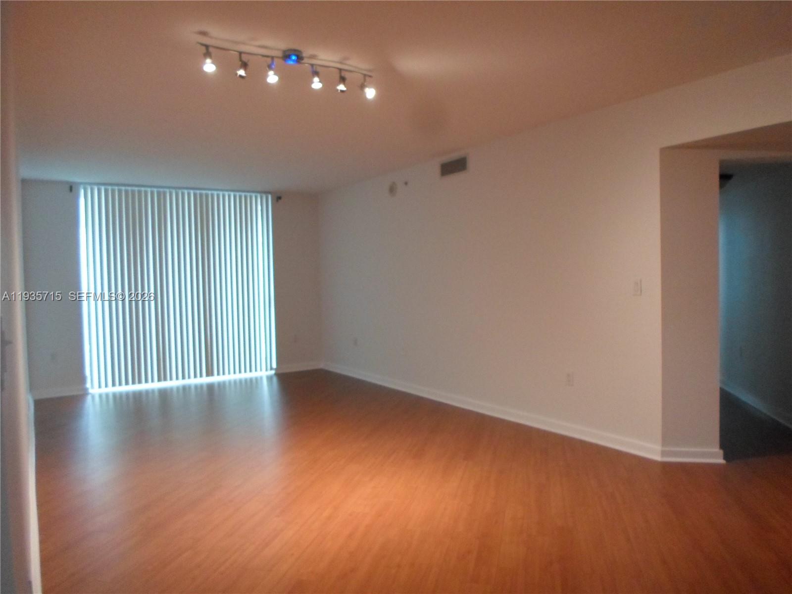 9066 SW 73rd Ct #1910 Miami, FL 33156