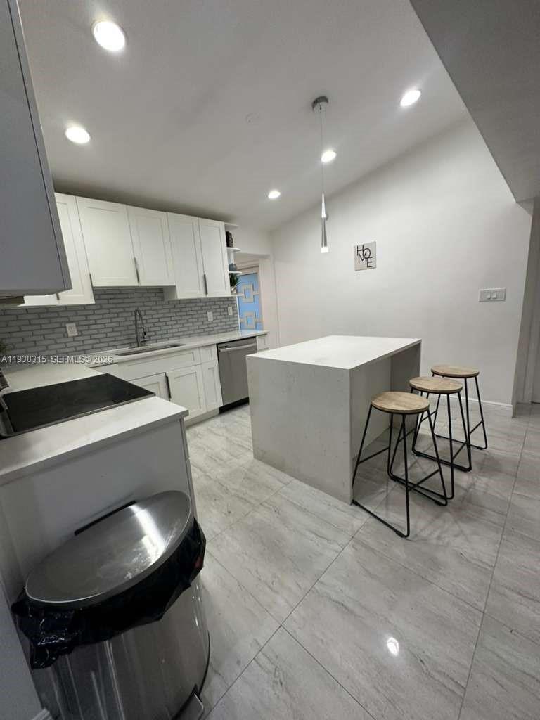 6620 Custer St Hollywood, FL 33024