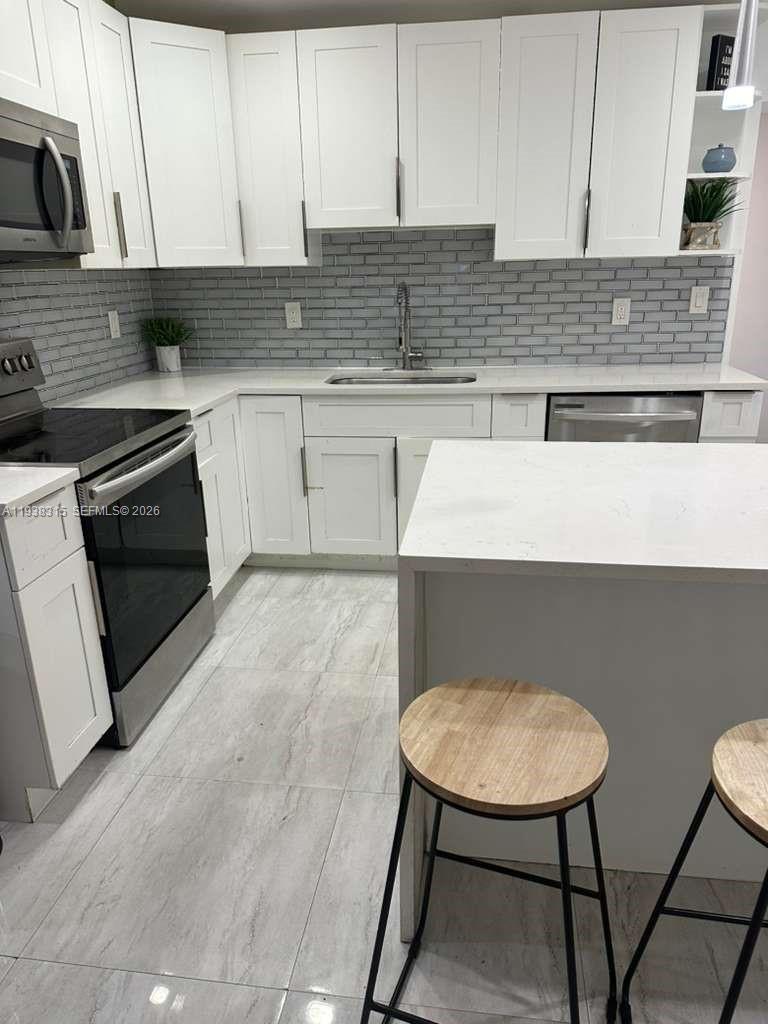 6620 Custer St Hollywood, FL 33024