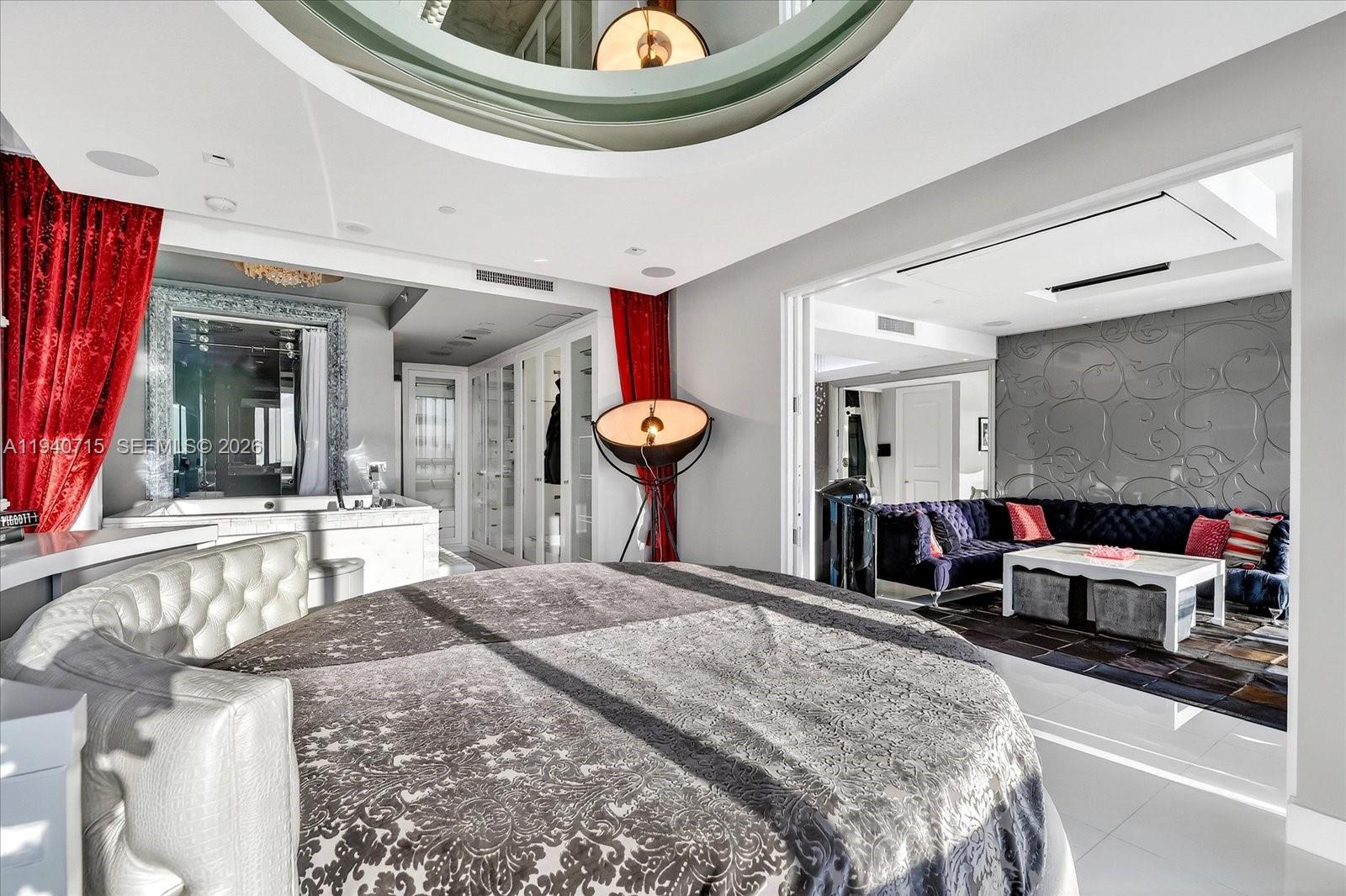 image Continuum On South Beach25