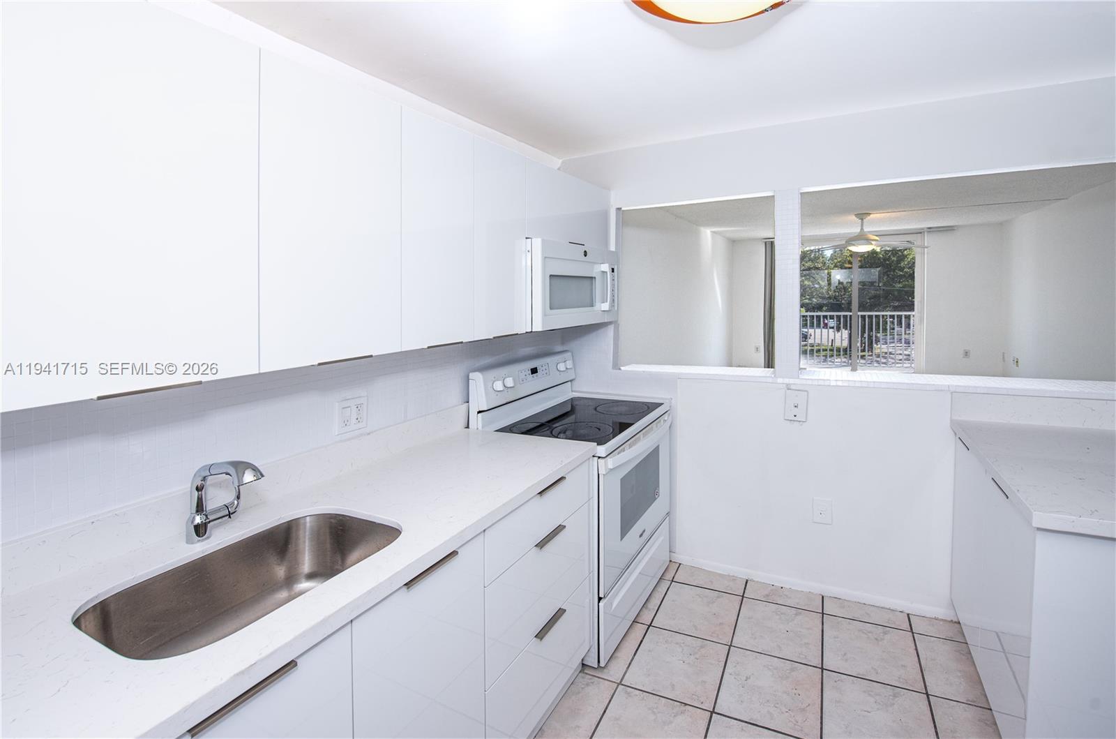 16950 W Dixie Hwy #B320 North Miami Beach, FL 33160