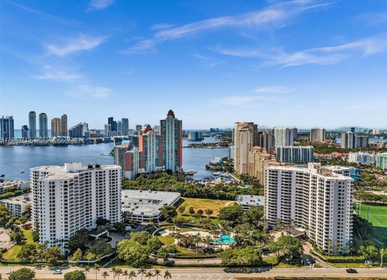 3300 NE 191st St #LP04