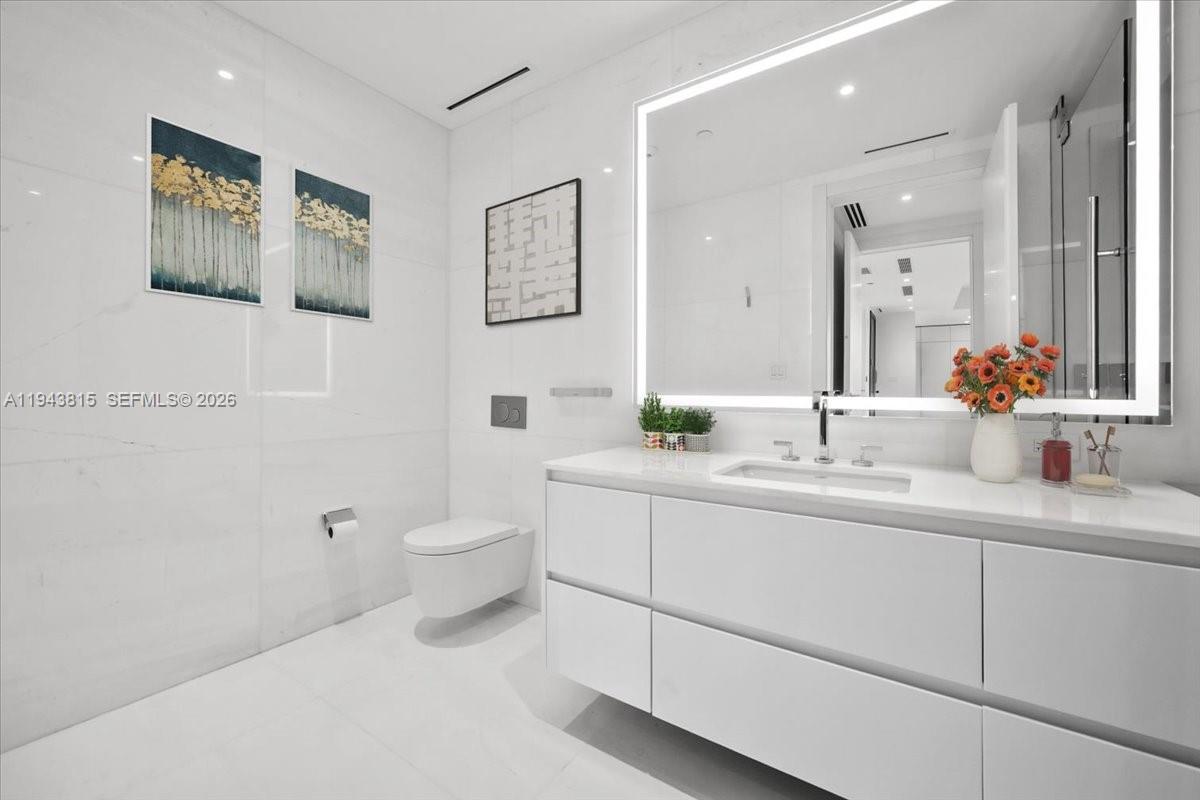 image Aston Martin Residences5