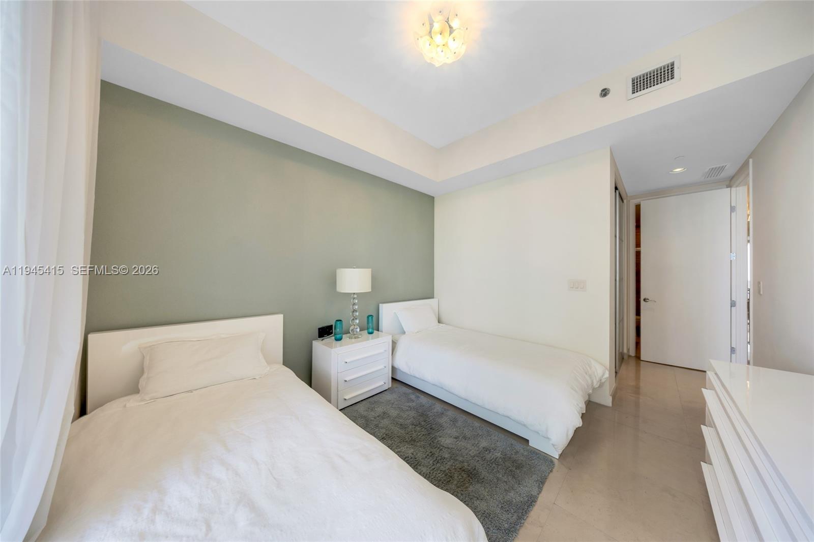 16001 Collins Ave #1502 Sunny Isles Beach, FL 33160