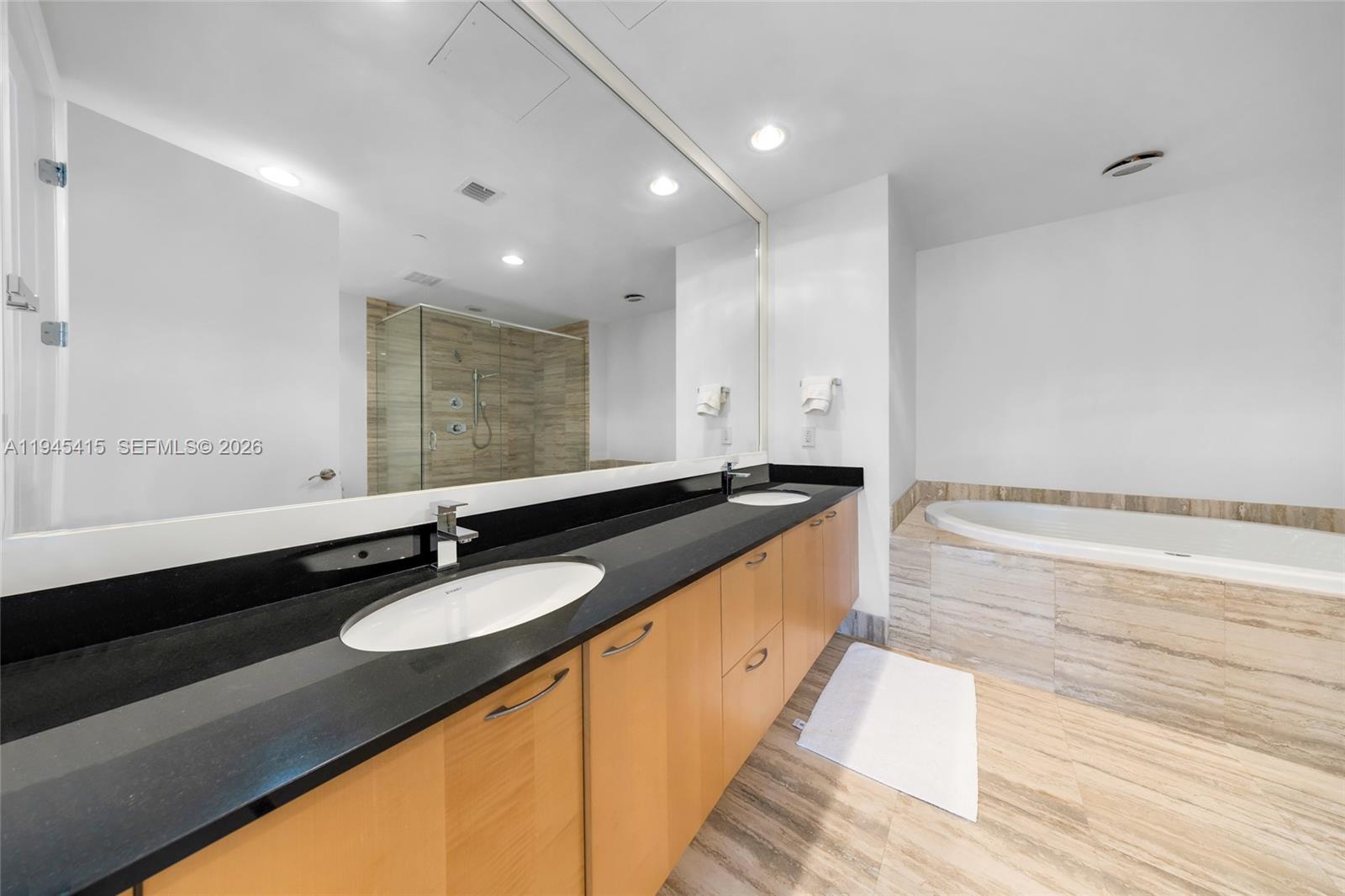 16001 Collins Ave #1502 Sunny Isles Beach, FL 33160