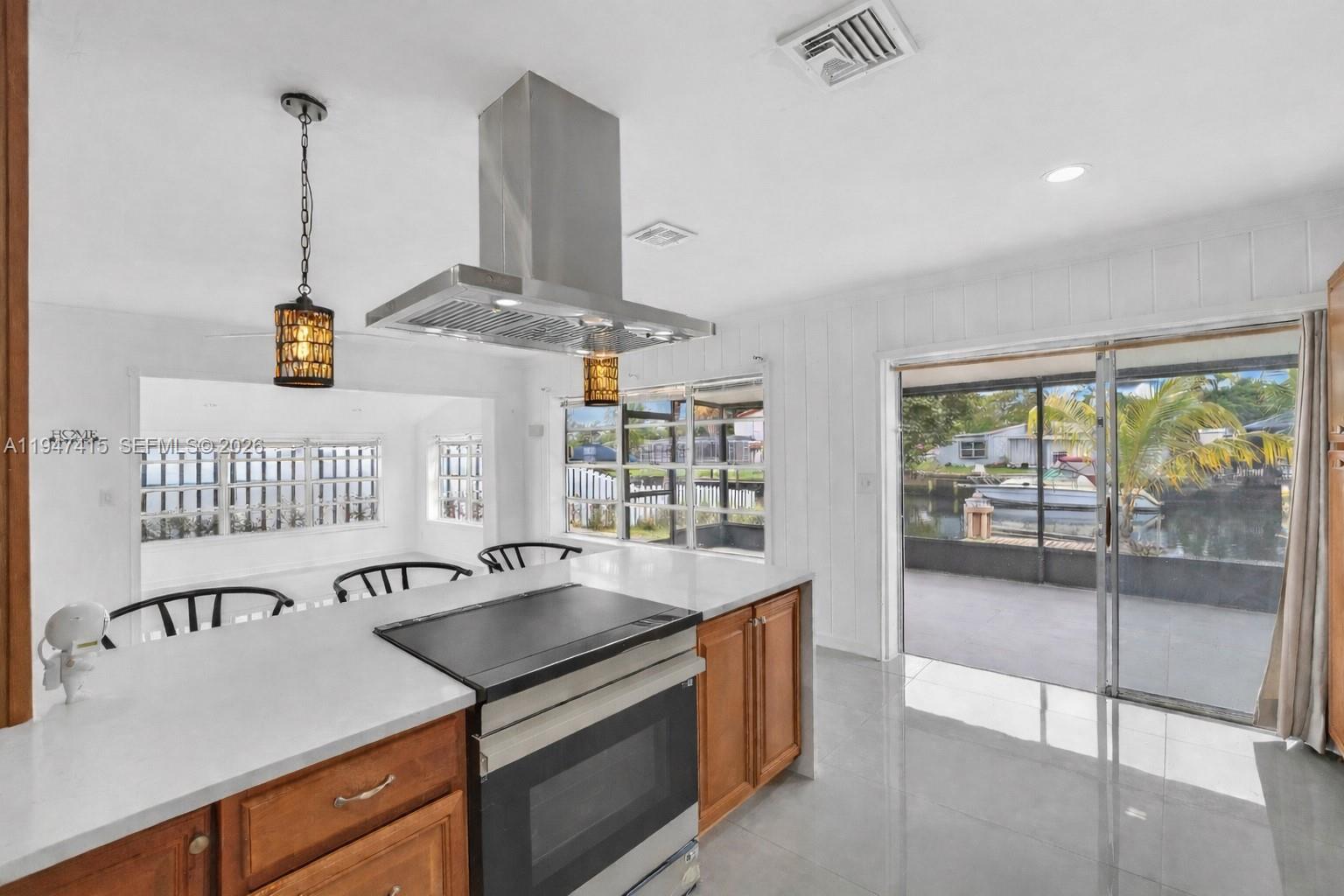 2718 Sherman St Hollywood, FL 33020