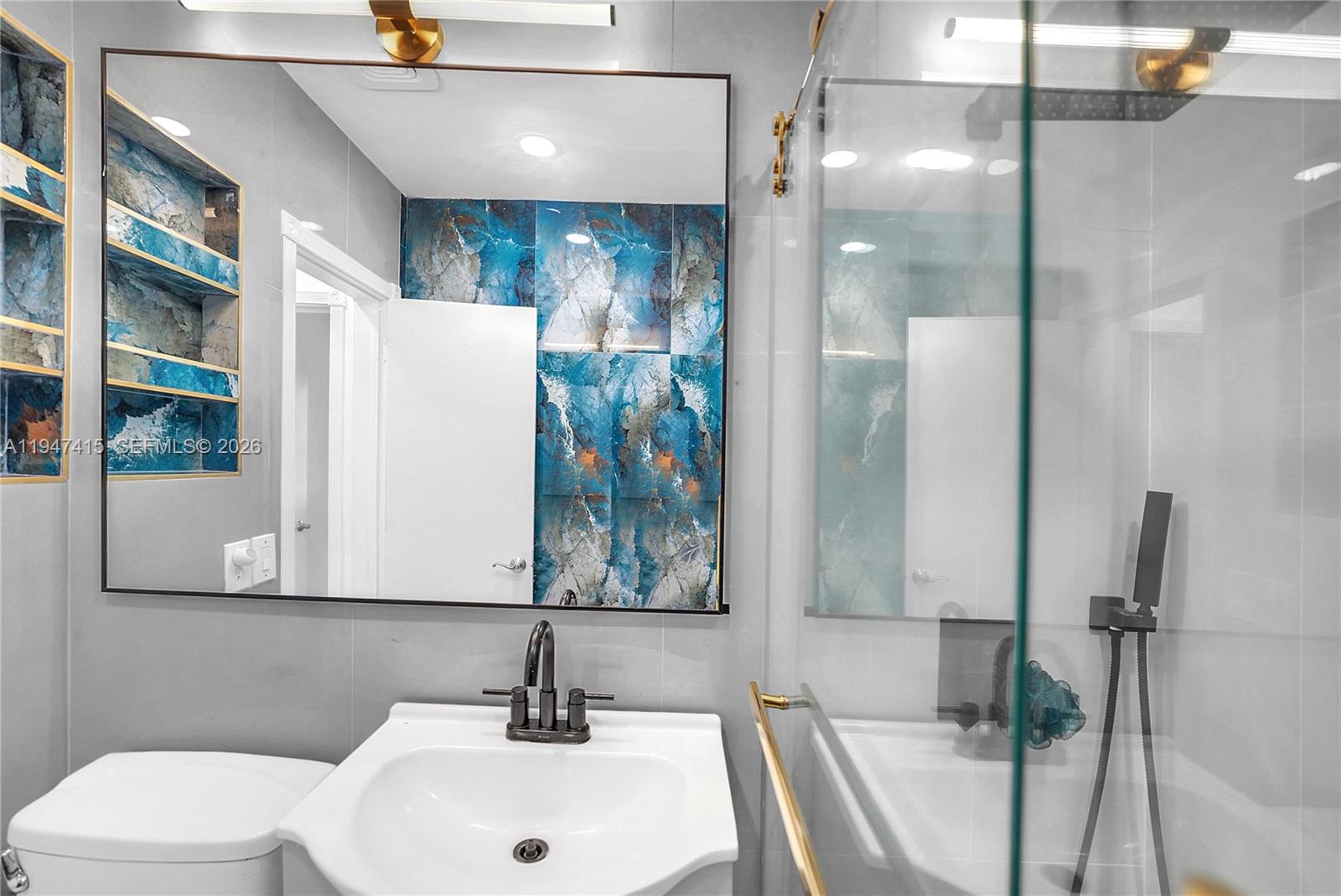 2718 Sherman St Hollywood, FL 33020