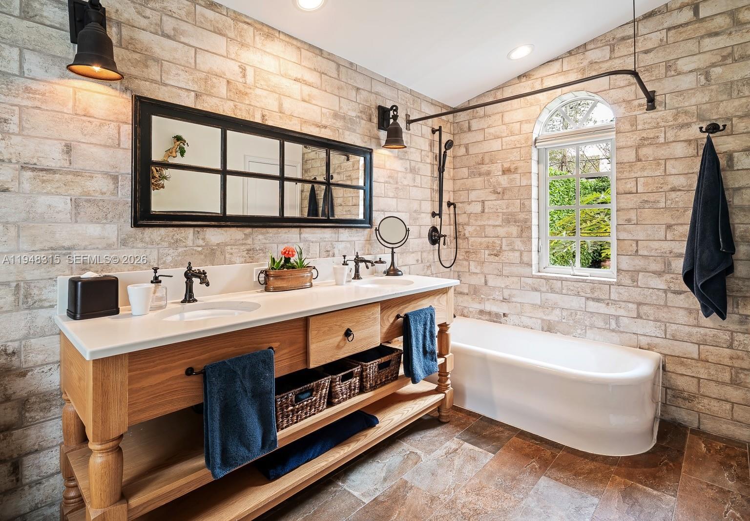 1234 S Greenway Dr Coral Gables, FL 33134