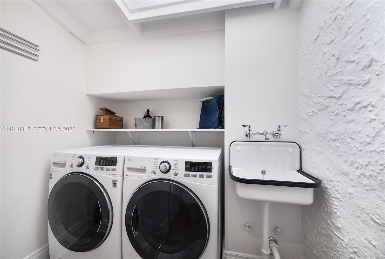 1234 S Greenway Dr Coral Gables, FL 33134