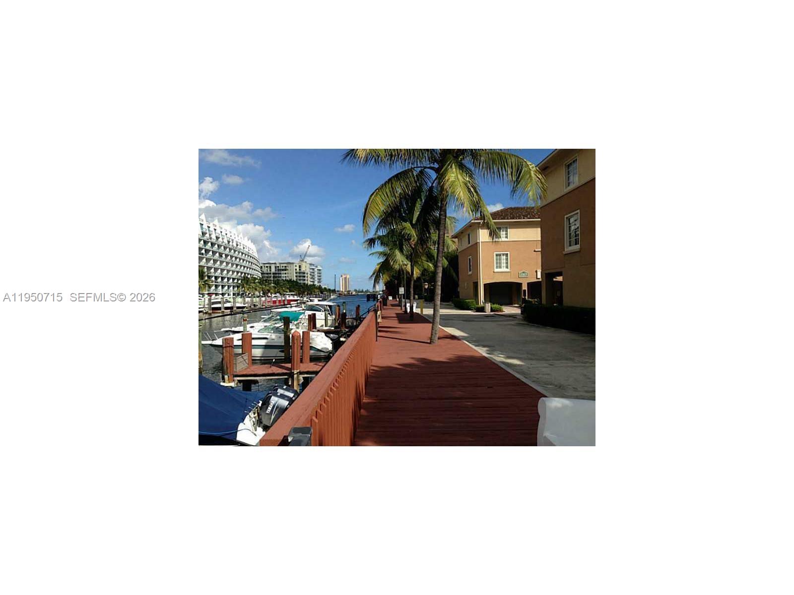 2931 NE 185th St #1101