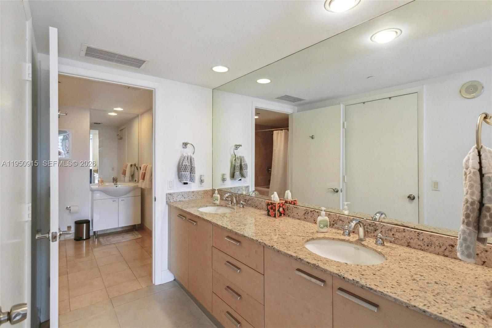 image Beach Club 317