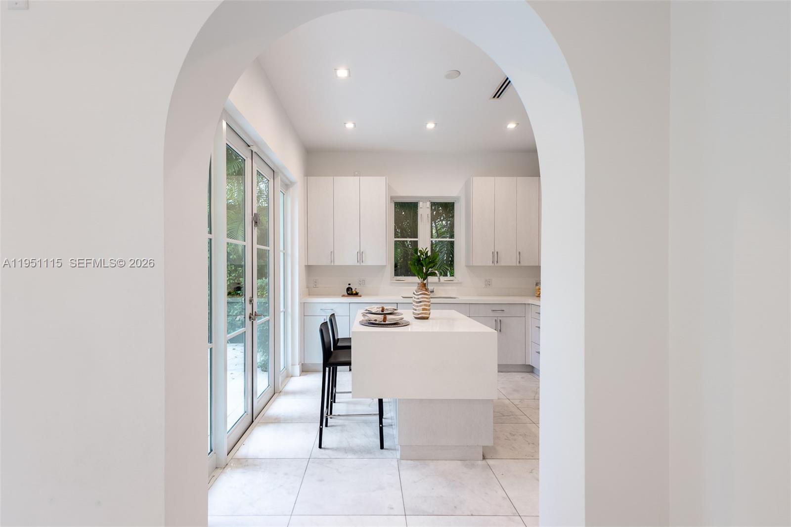 315 Santander Ave #317 Coral Gables, FL 33134