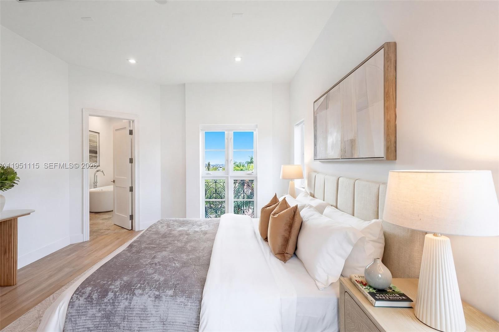 315 Santander Ave #317 Coral Gables, FL 33134