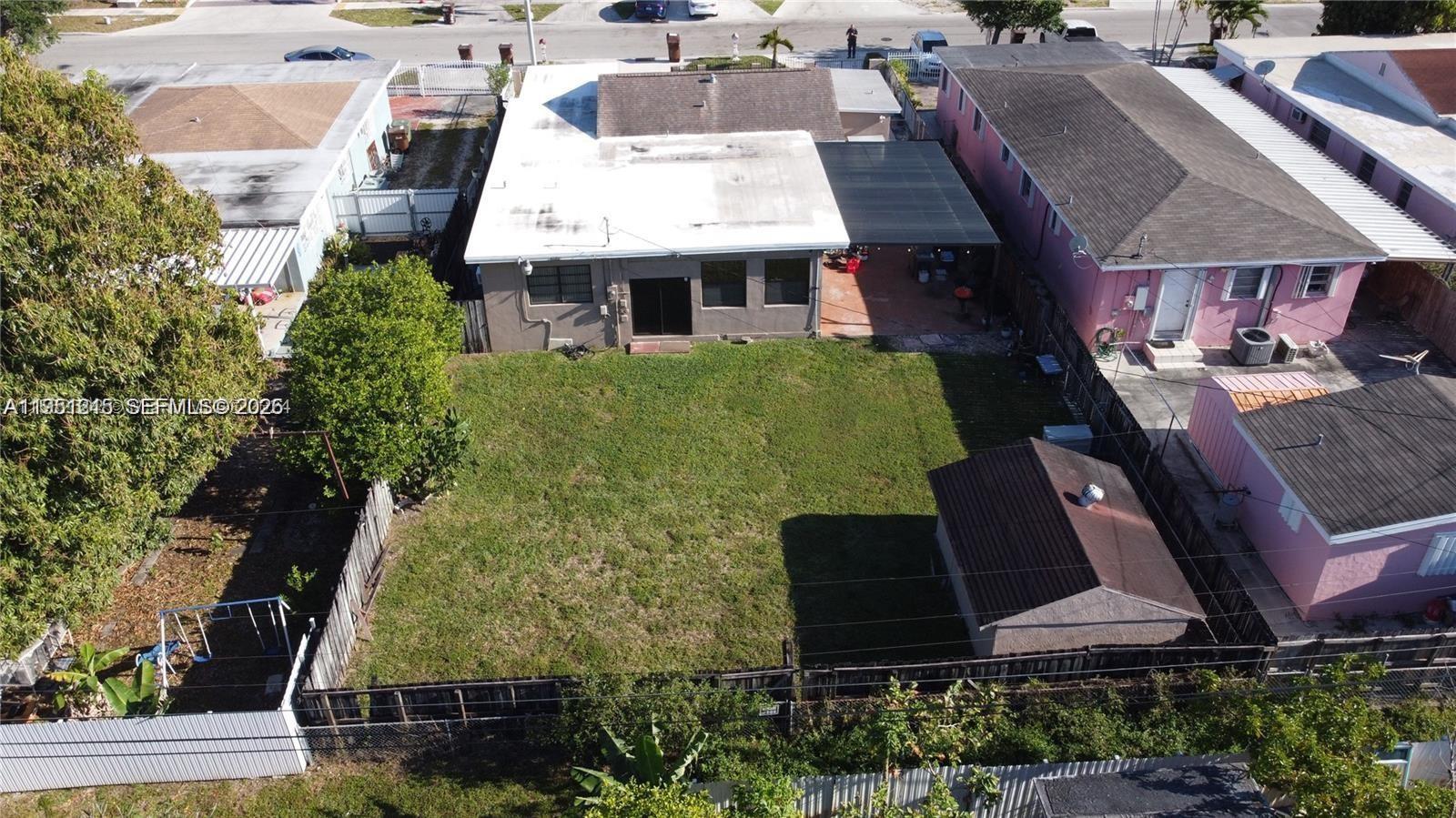 848 E 24th St Hialeah, FL 33013