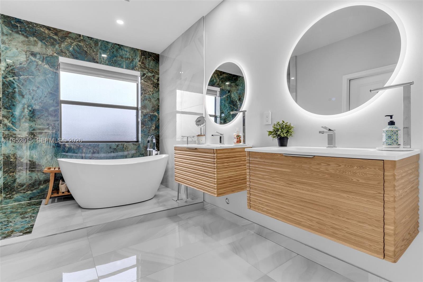 25010 SW 107th Ct Miami, FL 33032