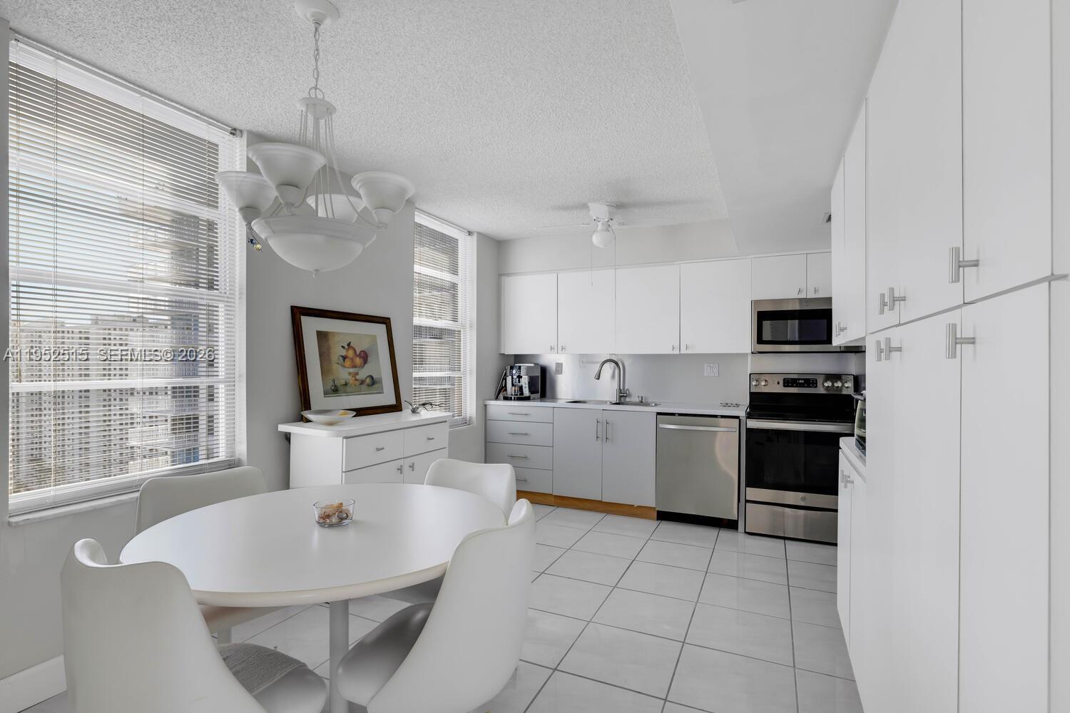 image Winston Towers 4008