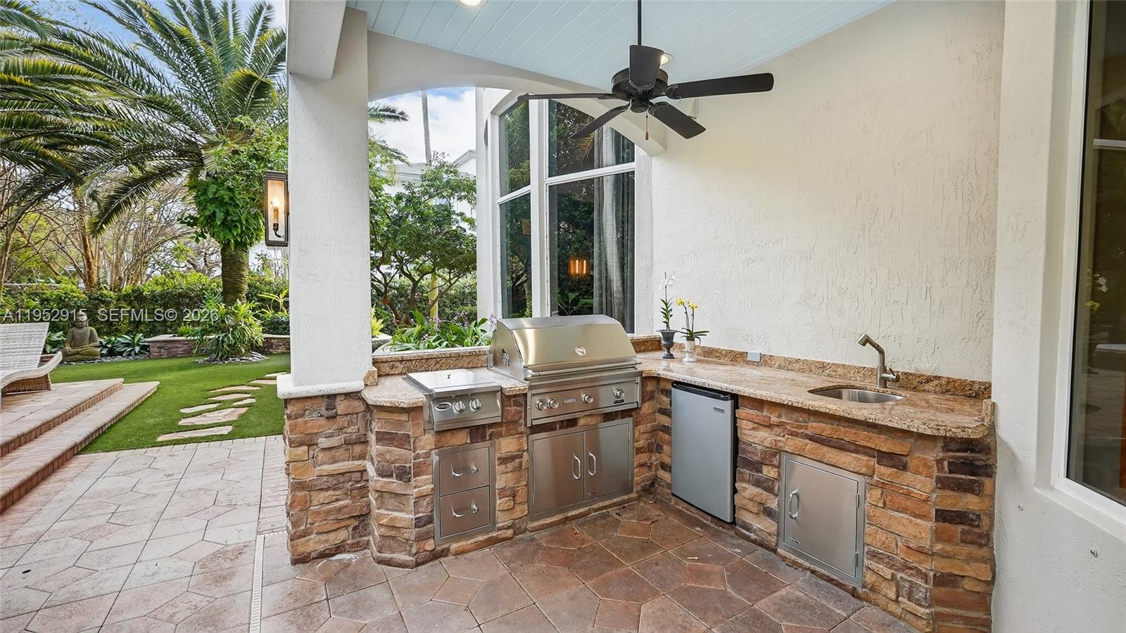 Undisclosed Address Palmetto Bay, FL 33157