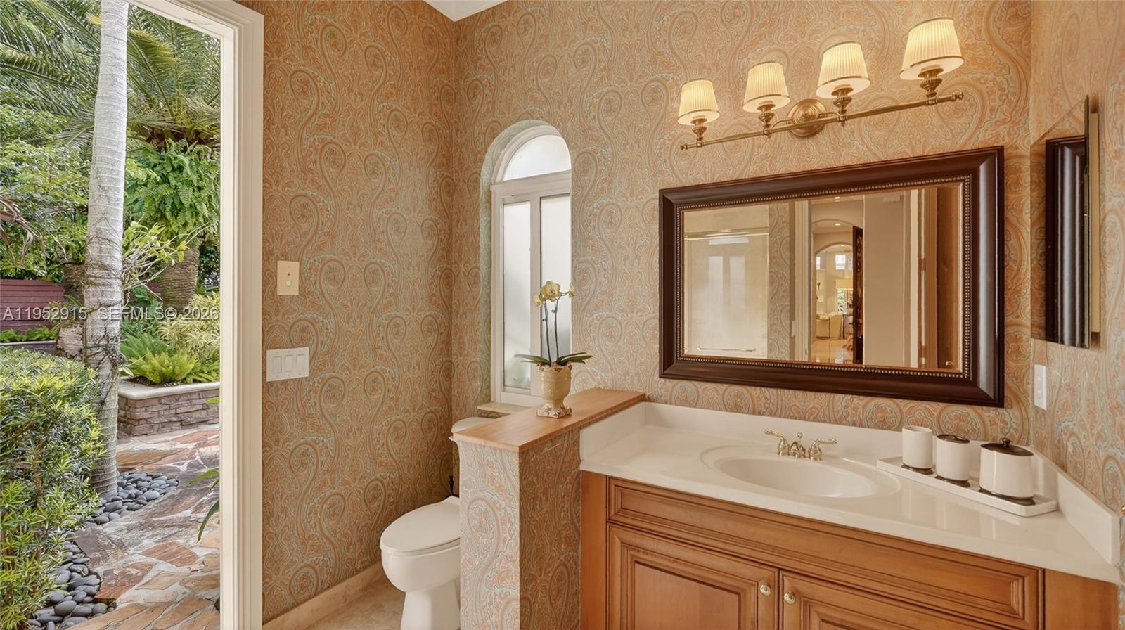 Undisclosed Address Palmetto Bay, FL 33157