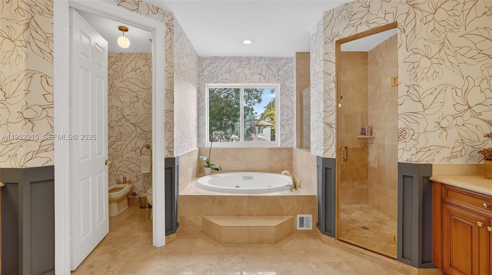 Undisclosed Address Palmetto Bay, FL 33157