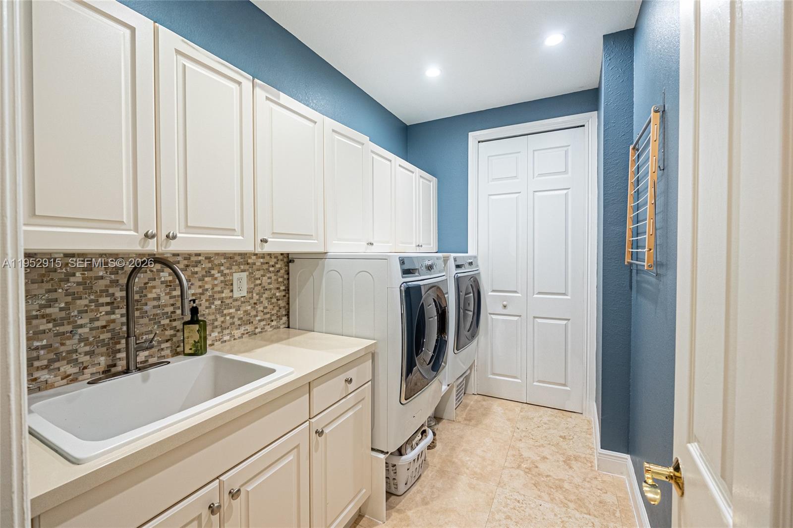 Undisclosed Address Palmetto Bay, FL 33157