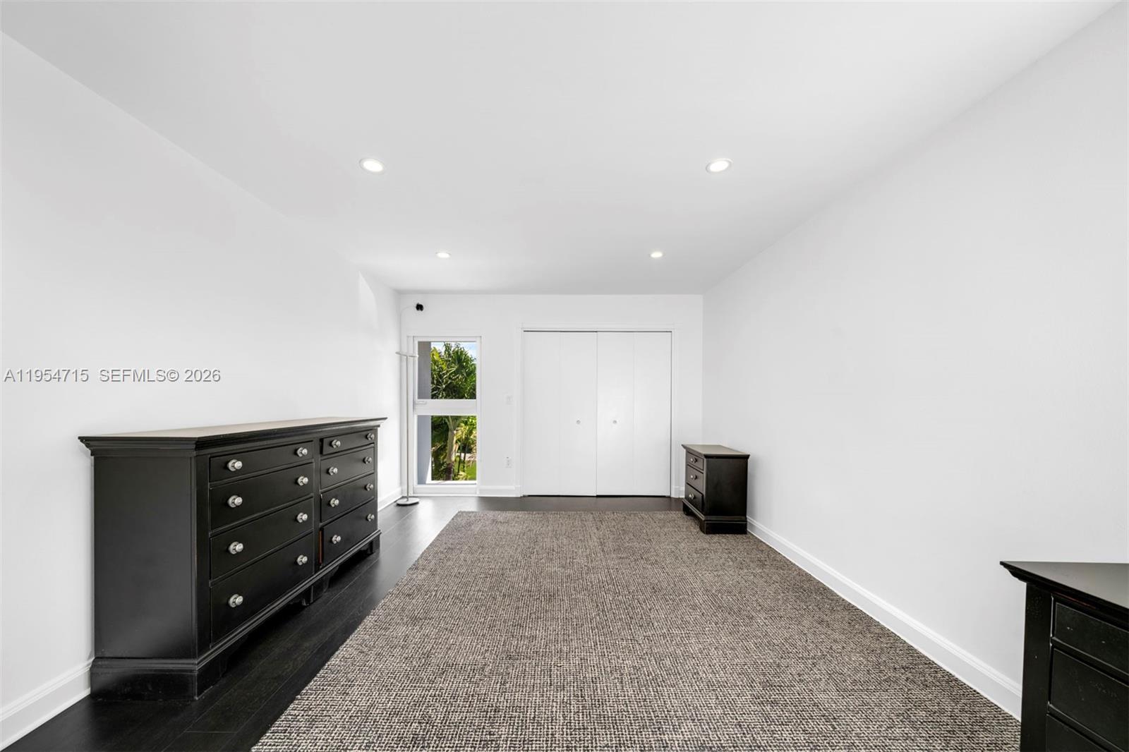 6832 Sunrise Ct Coral Gables, FL 33133