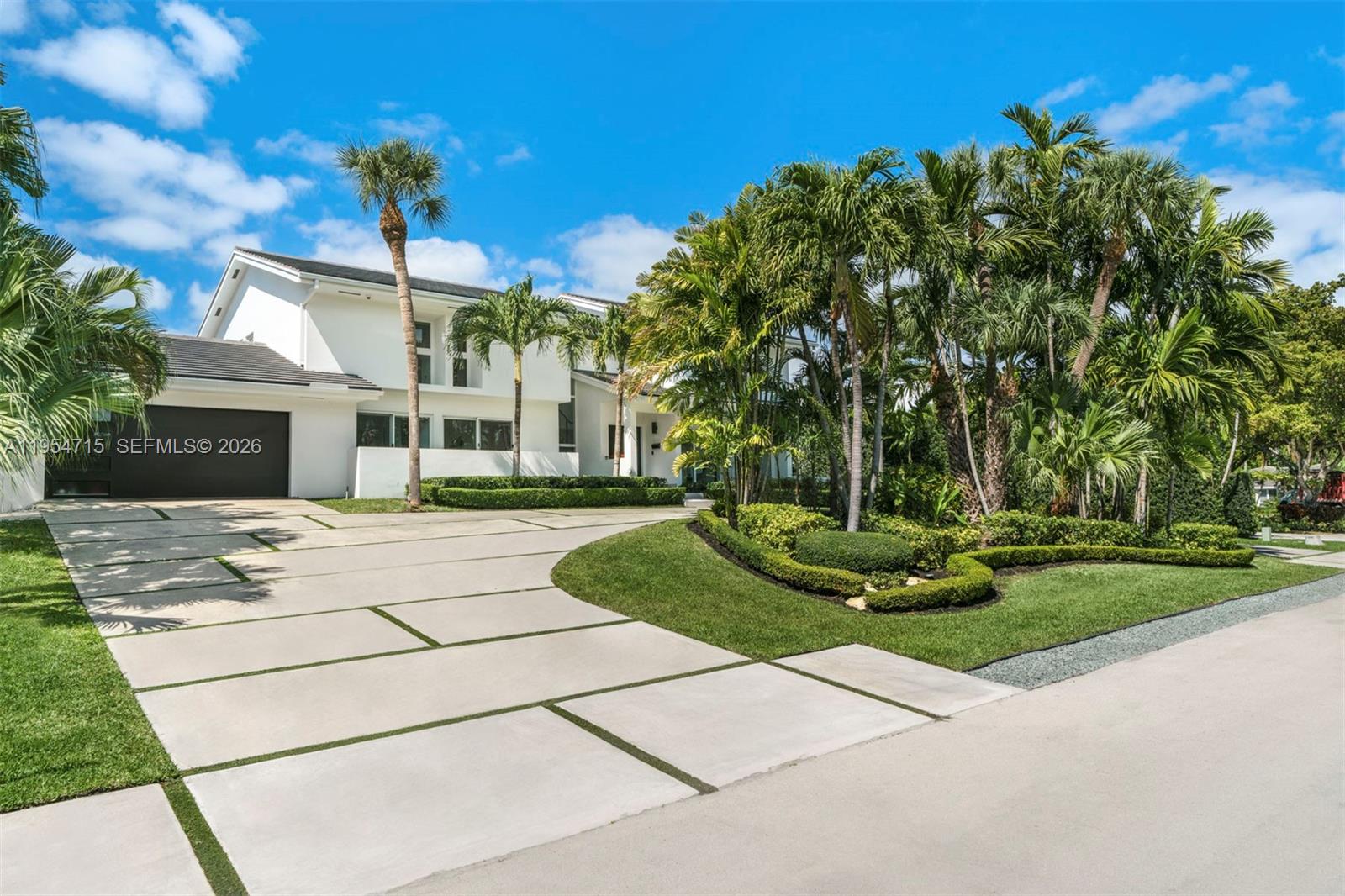 6832 Sunrise Ct Coral Gables, FL 33133