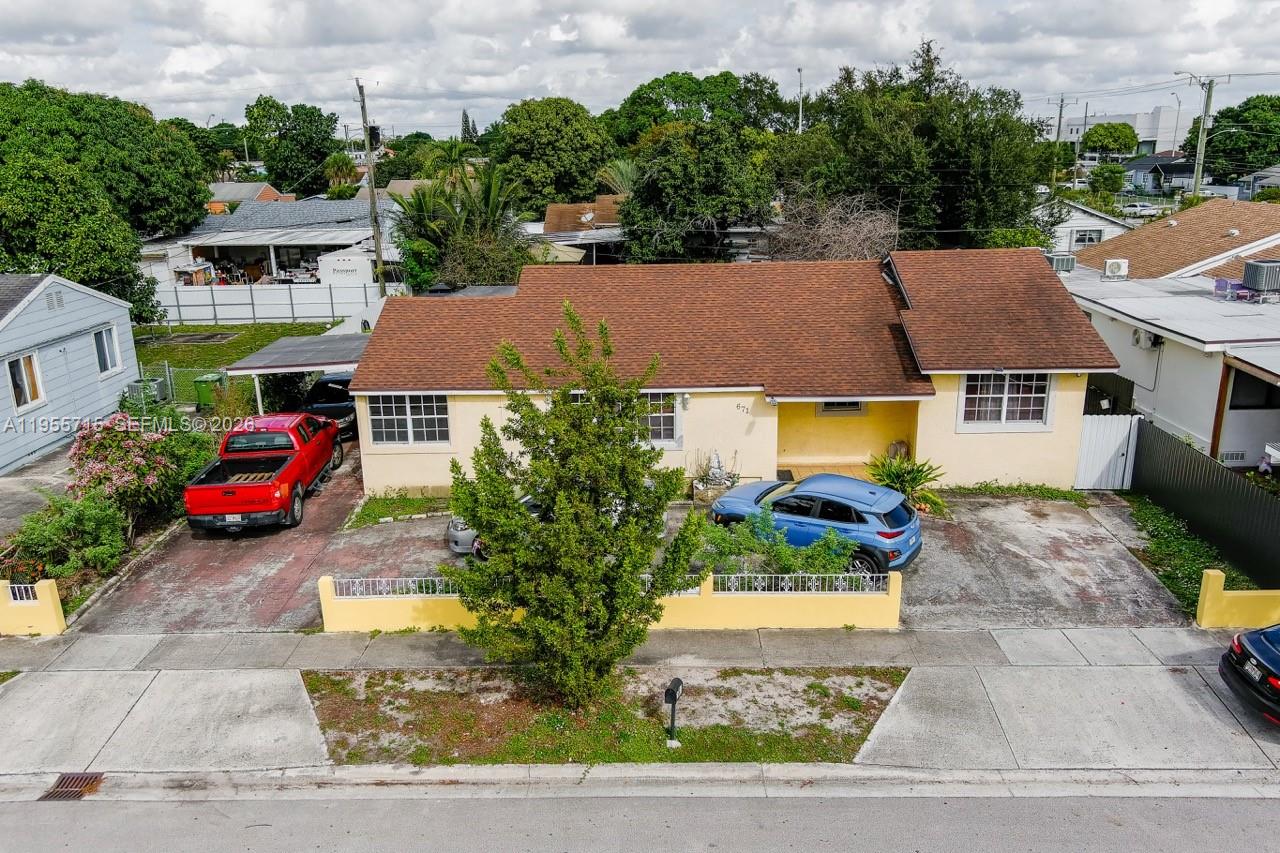 671 E 6th Pl Hialeah, FL 33010