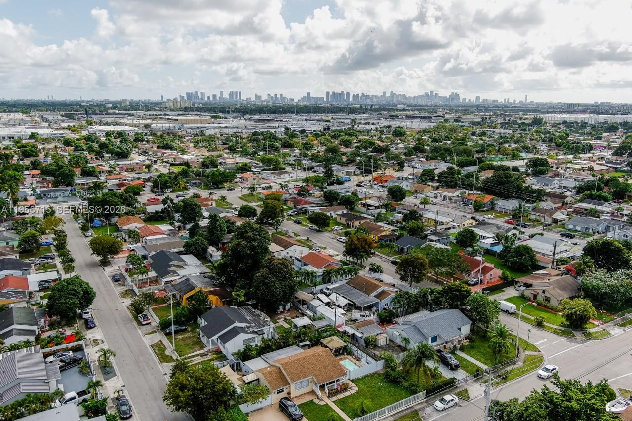 671 E 6th Pl Hialeah, FL 33010