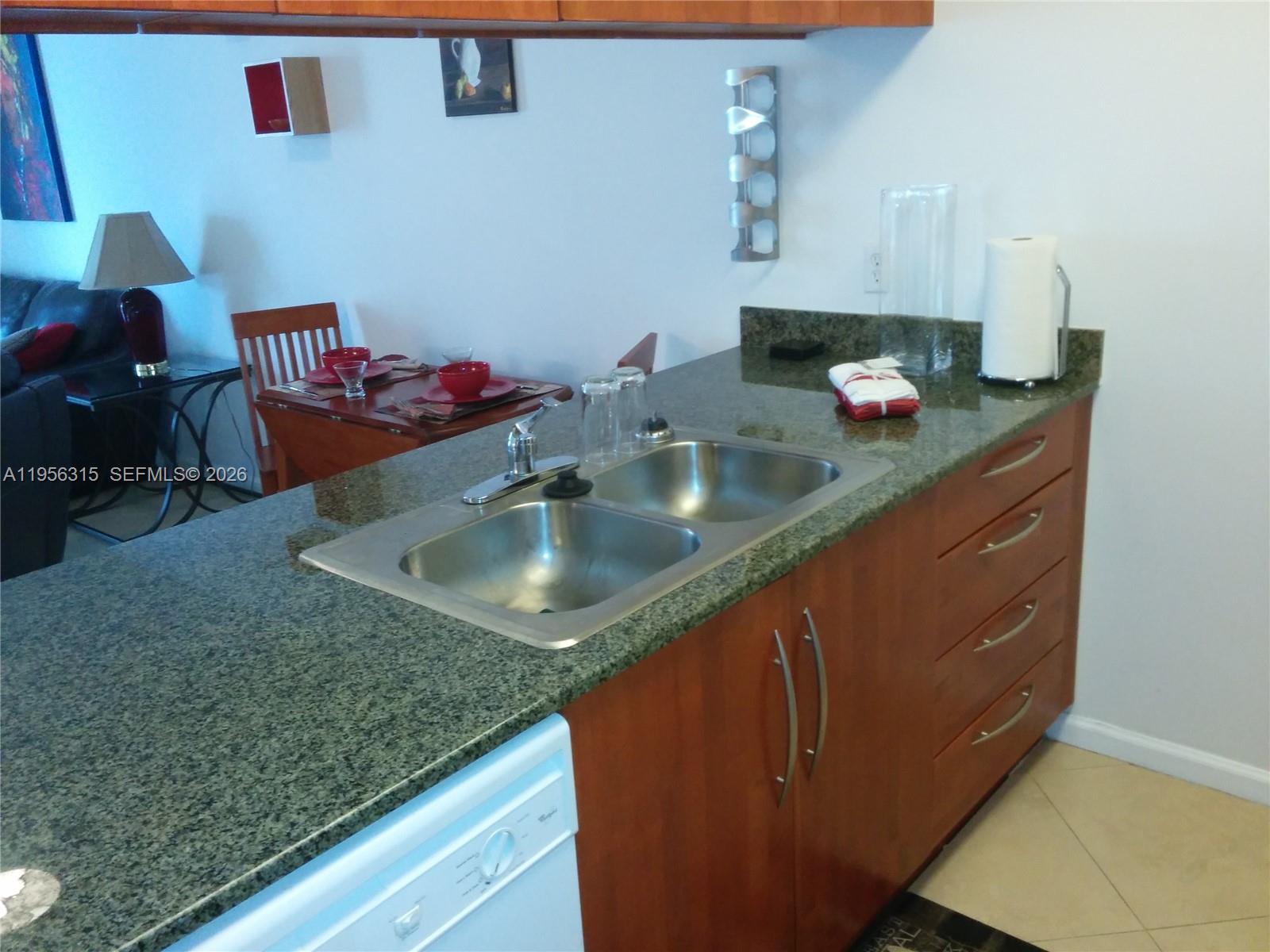 image The Club at Brickell Bay9