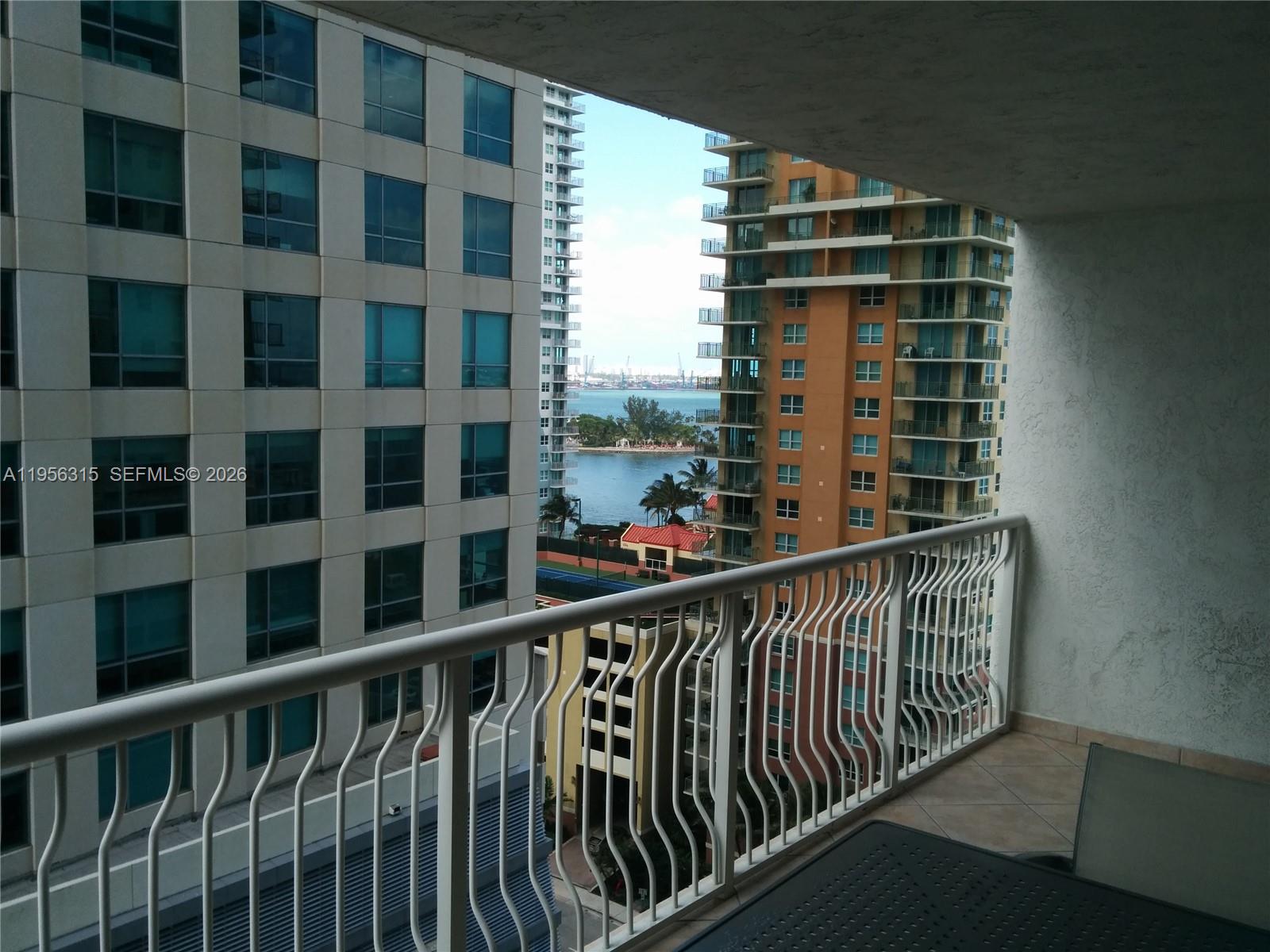 image The Club at Brickell Bay19