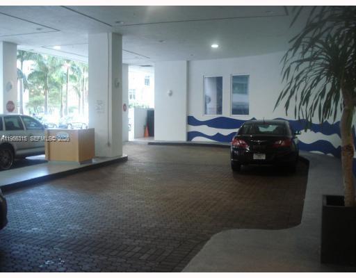 image The Club at Brickell Bay25