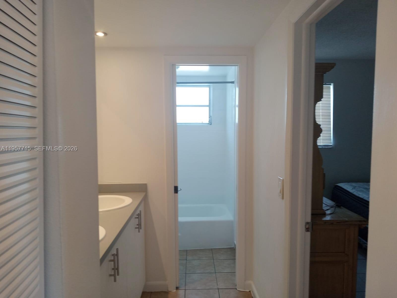 1975 NE 135th St #3C North Miami, FL 33181