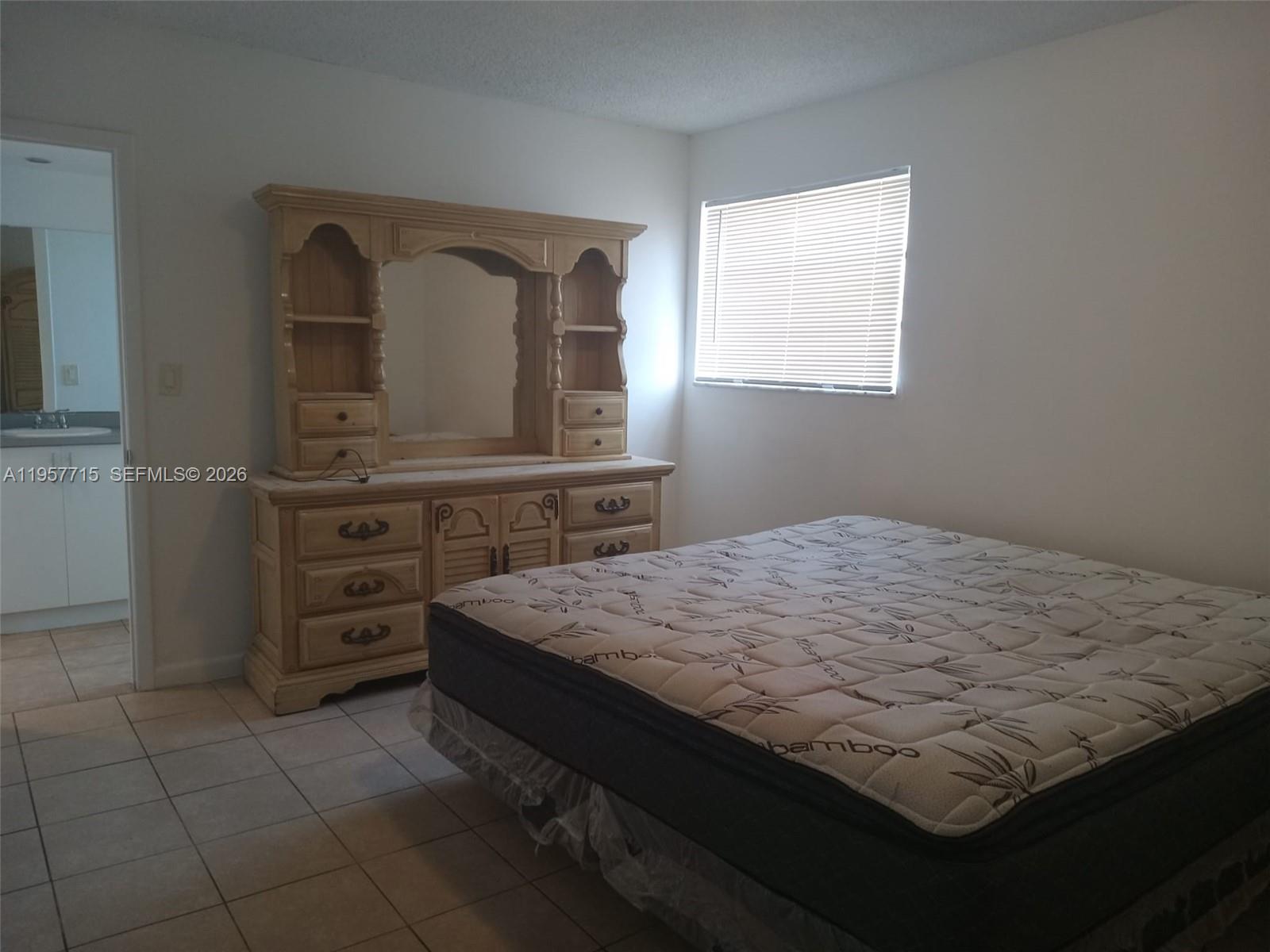 1975 NE 135th St #3C North Miami, FL 33181