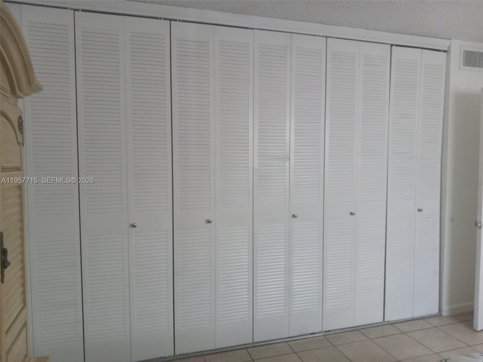 1975 NE 135th St #3C North Miami, FL 33181