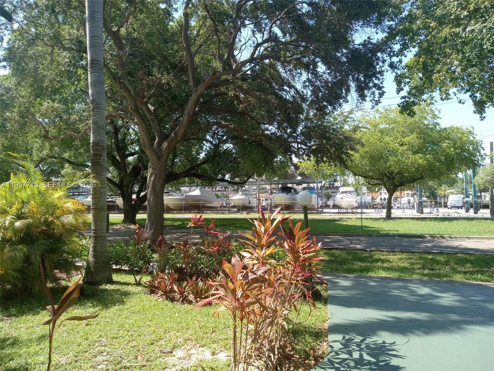 1975 NE 135th St #3C North Miami, FL 33181