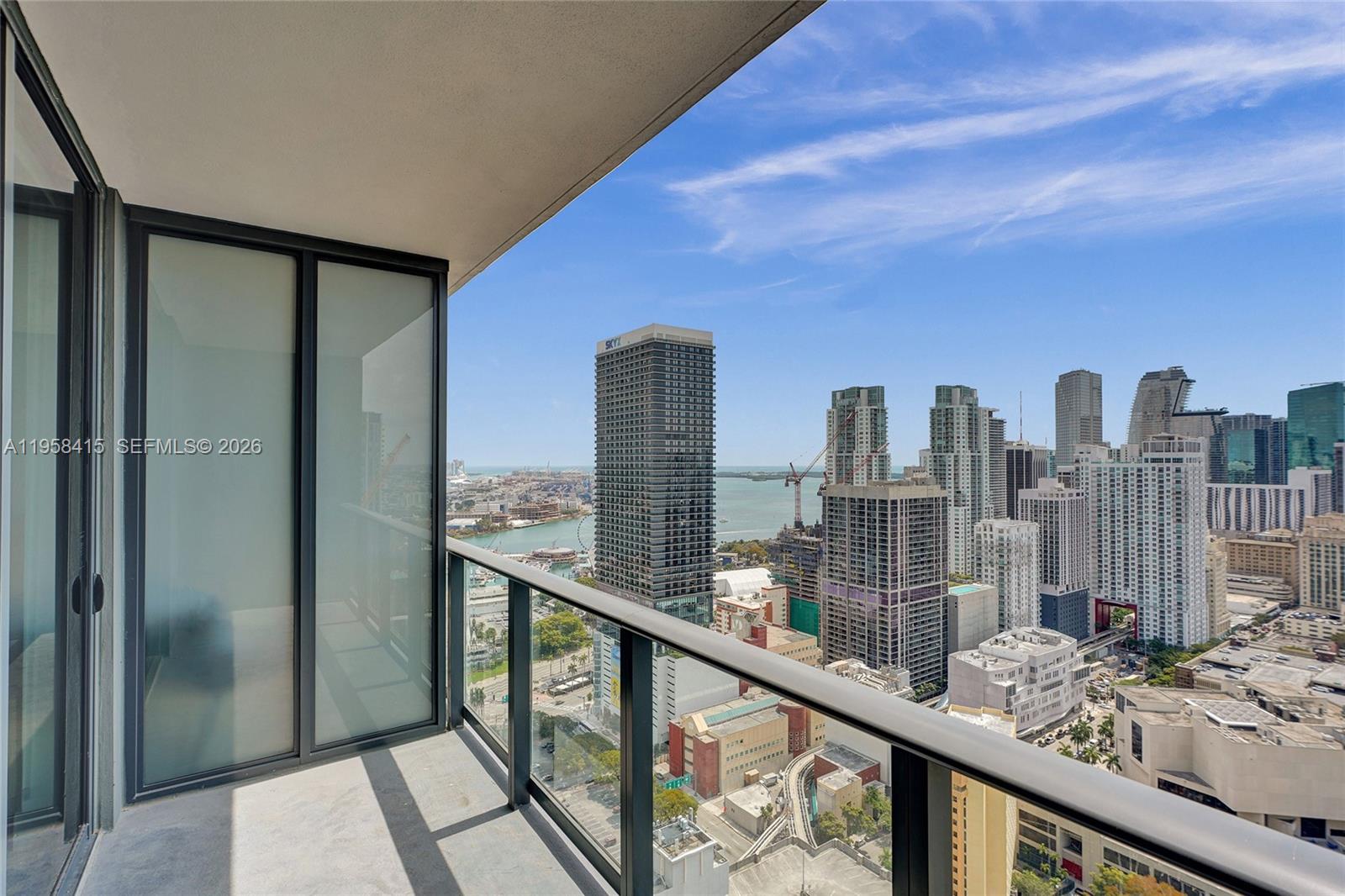 159 NE 6th St #3405 Miami, FL 33132