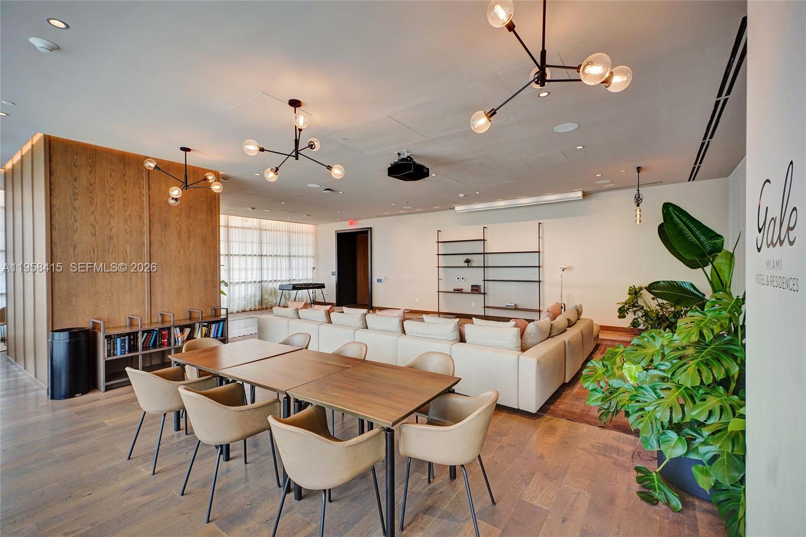 159 NE 6th St #3405 Miami, FL 33132