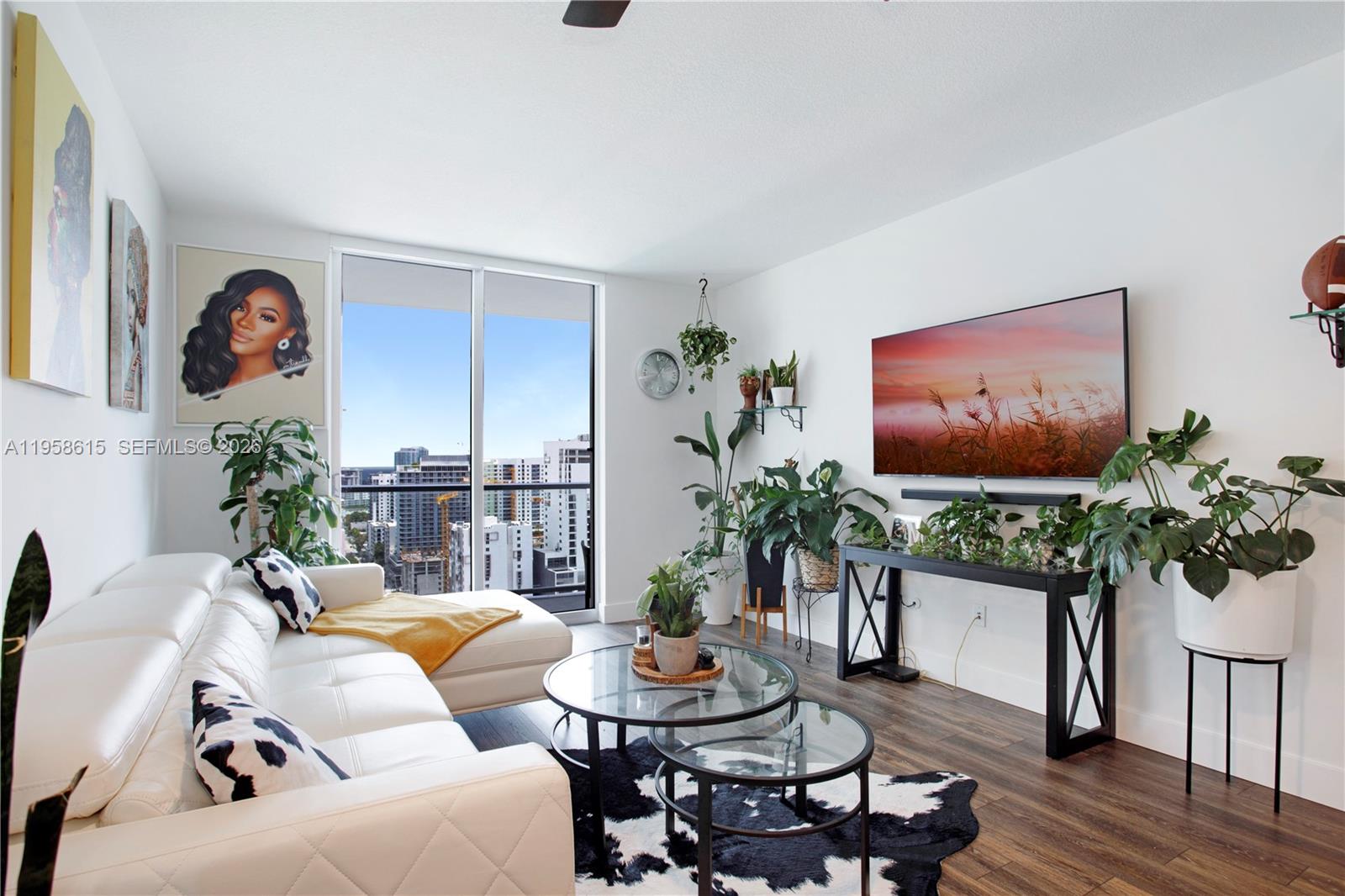 185 SW 7th St #2514 Miami, FL 33130