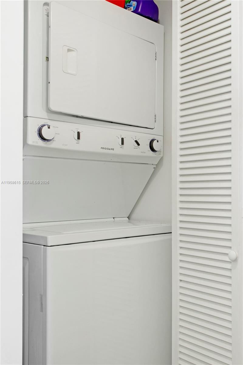 185 SW 7th St #2514 Miami, FL 33130