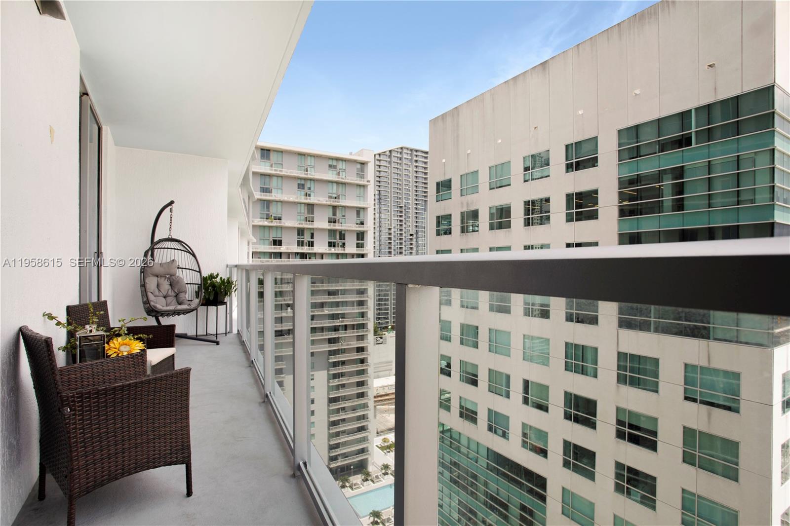 185 SW 7th St #2514 Miami, FL 33130