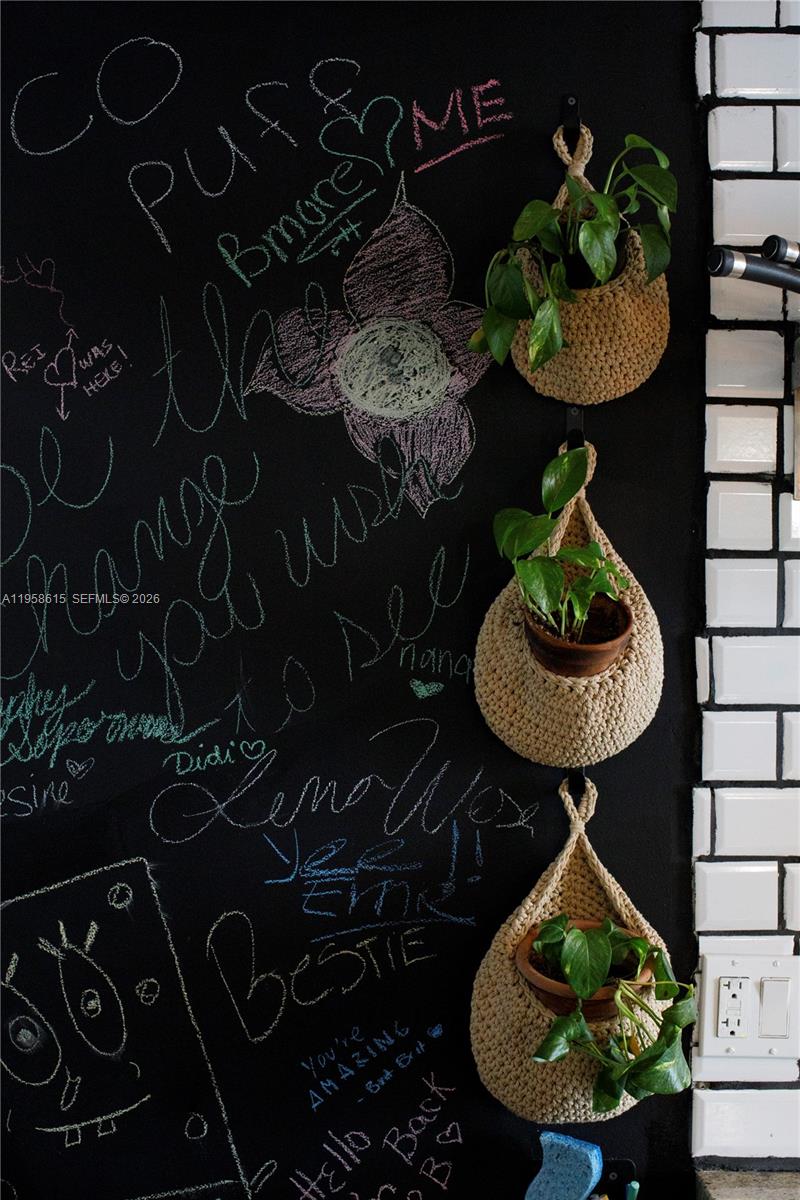 185 SW 7th St #2514 Miami, FL 33130