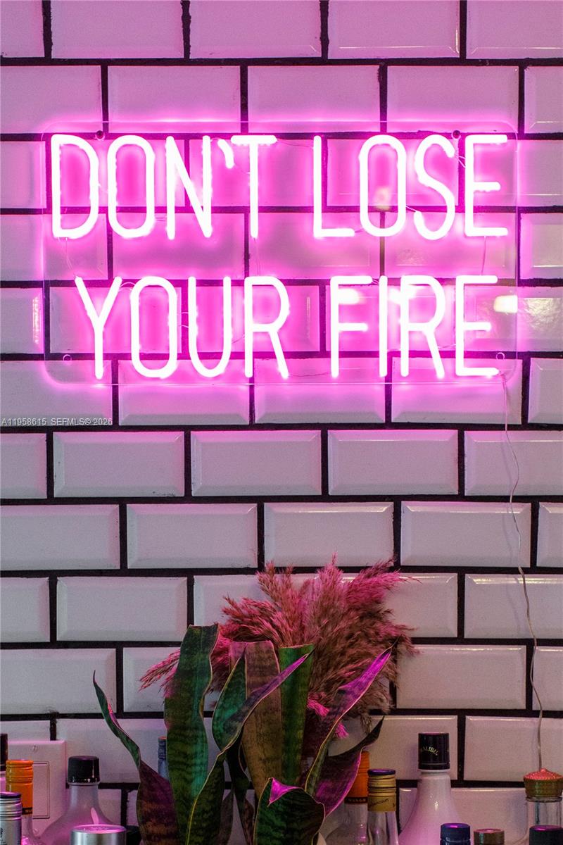 185 SW 7th St #2514 Miami, FL 33130